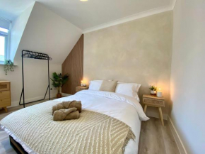 Luxury Scandi Inspired 1 Bed Town Centre Apartment